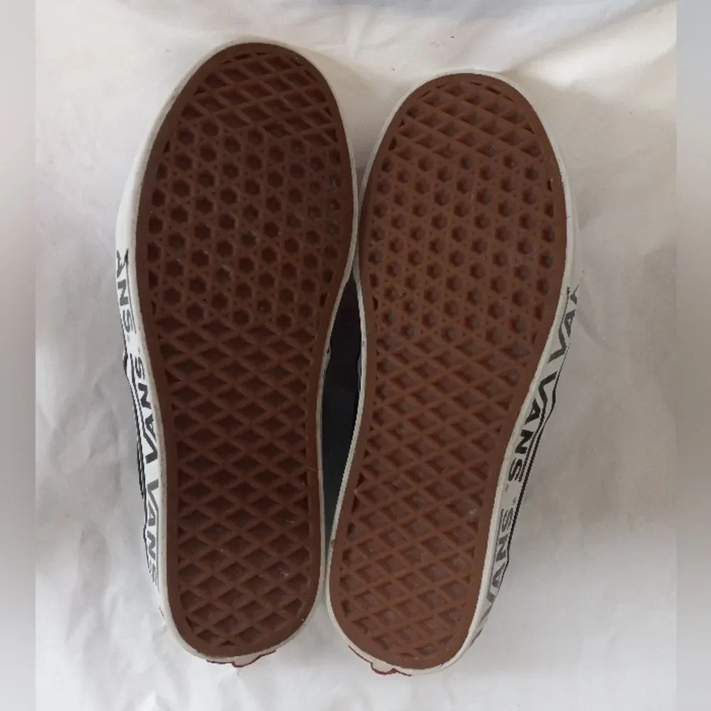 Vans Man's Atwood Sidewall Logo Grey/Black Skate Canvas Sneakers Size 7